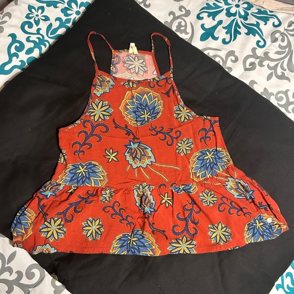 Cute short set Roxy ( top)  & 7th Ave Brand (bottom) from NY&CO. - Picture 3 of 6